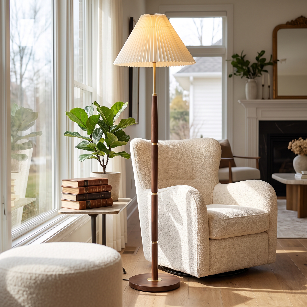 Ventaglio Sera Pleated Floor Lamp with Wood Pole